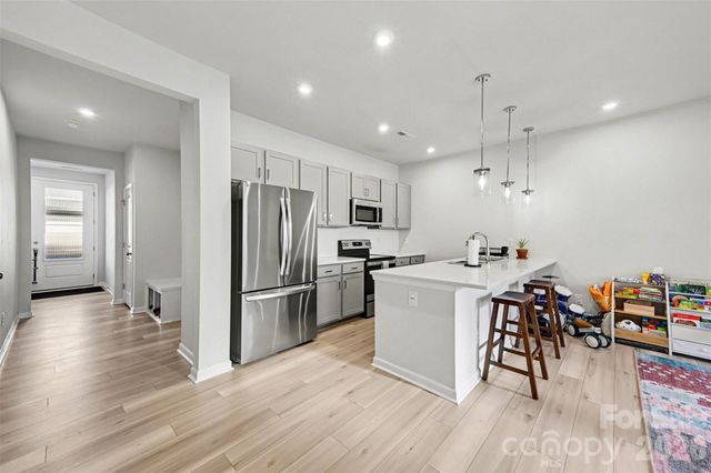 3132 Hutton Gardens Lane, Charlotte, NC 28269