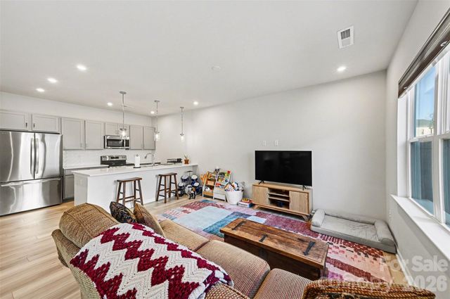 3132 Hutton Gardens Lane, Charlotte, NC 28269