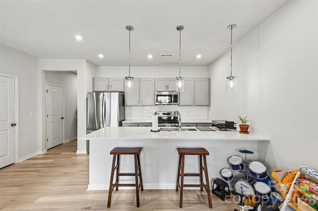 3132 Hutton Gardens Lane, Charlotte, NC 28269