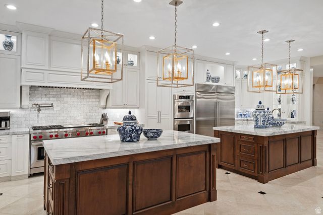 9862 S GRANITE SLOPE DR, Sandy, UT 84092