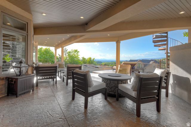 9862 S GRANITE SLOPE DR, Sandy, UT 84092