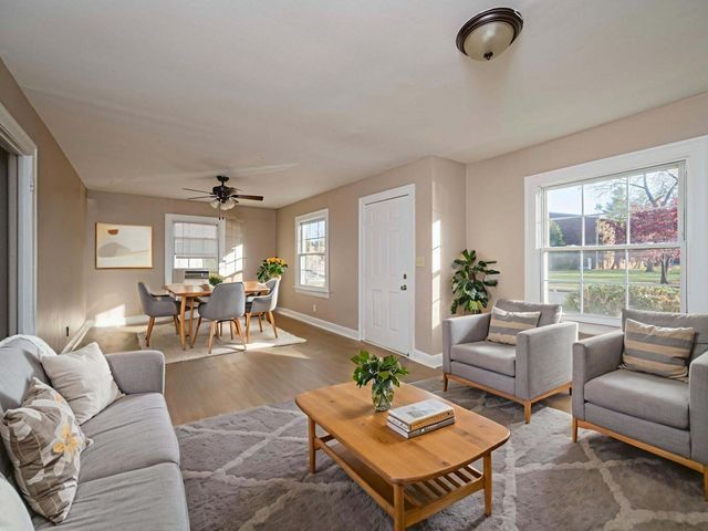 1009 Greenland Dr, Murfreesboro, TN 37130