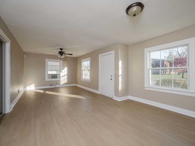 1009 Greenland Dr, Murfreesboro, TN 37130