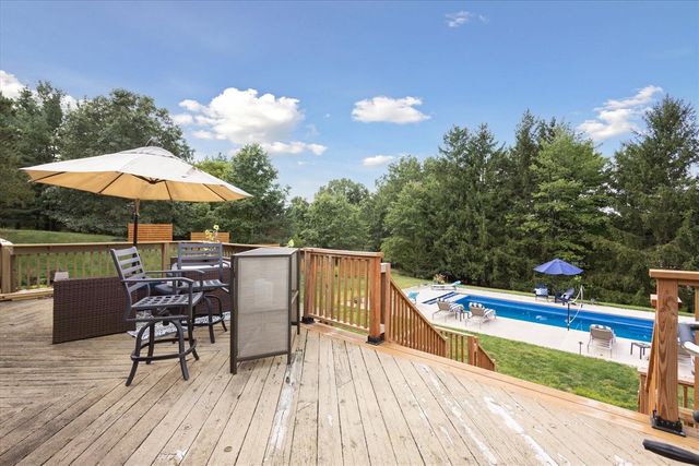 7999 Shadybrook Drive, Ada, MI 49301