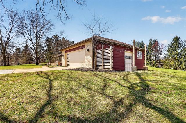 7999 Shadybrook Drive, Ada, MI 49301