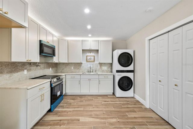 7351 IGUANA DRIVE, Sarasota, FL 34241