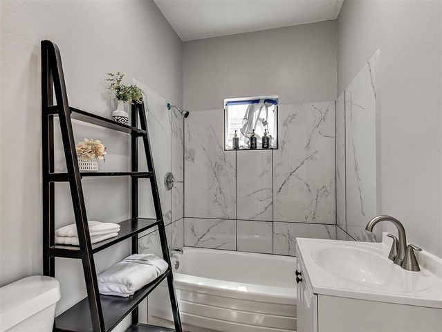 1316 NW 12th St Street, Oklahoma City, OK 73106