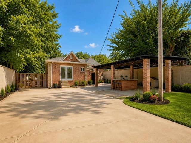 1316 NW 12th St Street, Oklahoma City, OK 73106
