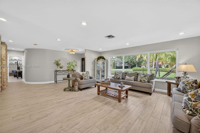 12180 SW 92nd Avenue, Miami, FL 33176