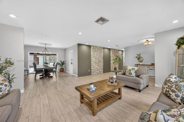 12180 SW 92nd Avenue, Miami, FL 33176