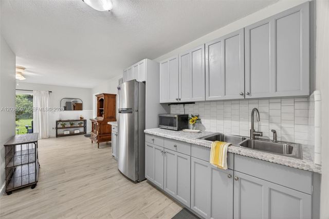 12180 SW 92nd Avenue, Miami, FL 33176