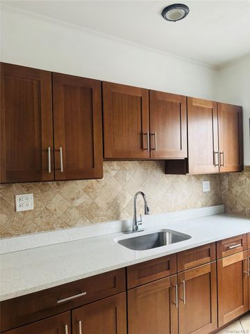 177 Highland Boulevard 2, Brooklyn, NY 11207