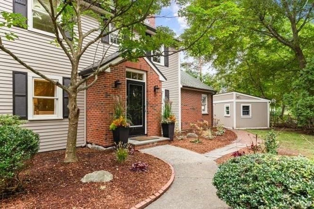 282 Lowell Street, Lexington, MA 02420