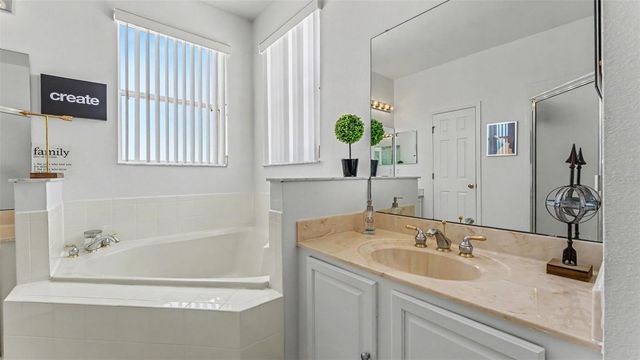 3826 GOLDEN FEATHER WAY, Kissimmee, FL 34746