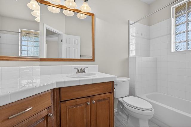 15528 Swallowtail Road, Edmond, OK 73013