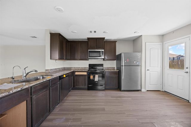 8407 Bermuda Blue Road, Baytown, TX 77523