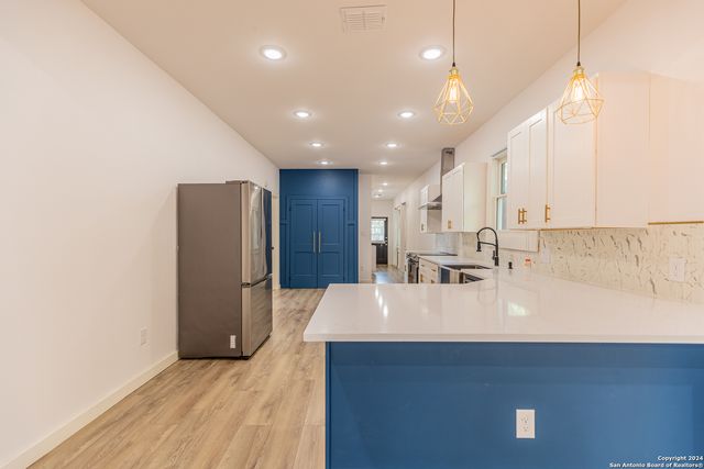 1010 BURNET ST, San Antonio, TX 78202