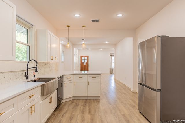 1010 BURNET ST, San Antonio, TX 78202