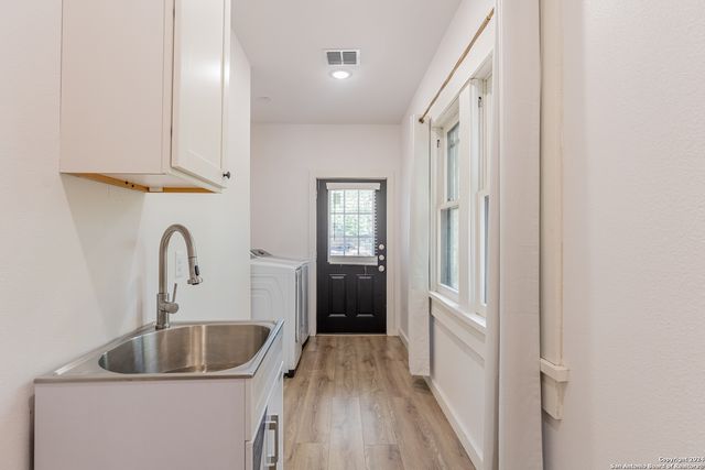 1010 BURNET ST, San Antonio, TX 78202