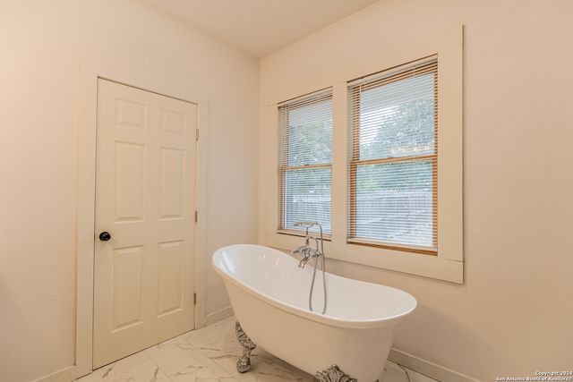 1010 BURNET ST, San Antonio, TX 78202