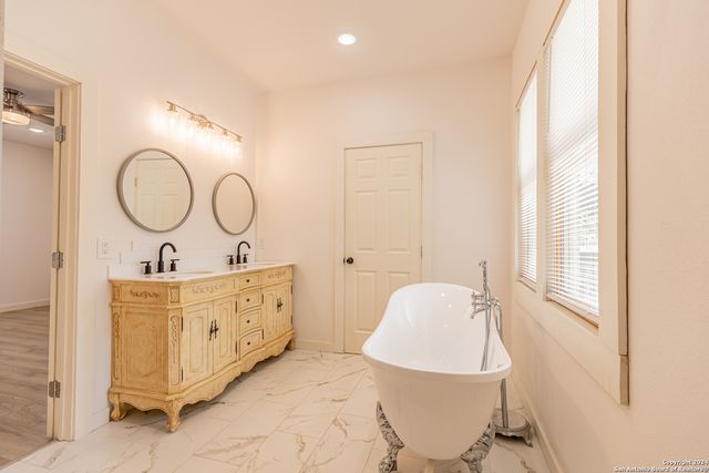 1010 BURNET ST, San Antonio, TX 78202