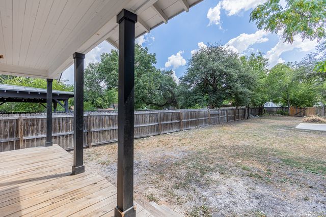 1010 BURNET ST, San Antonio, TX 78202