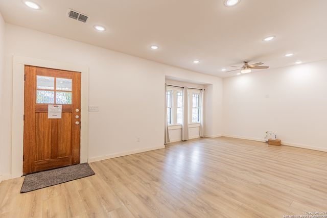 1010 BURNET ST, San Antonio, TX 78202