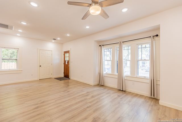 1010 BURNET ST, San Antonio, TX 78202