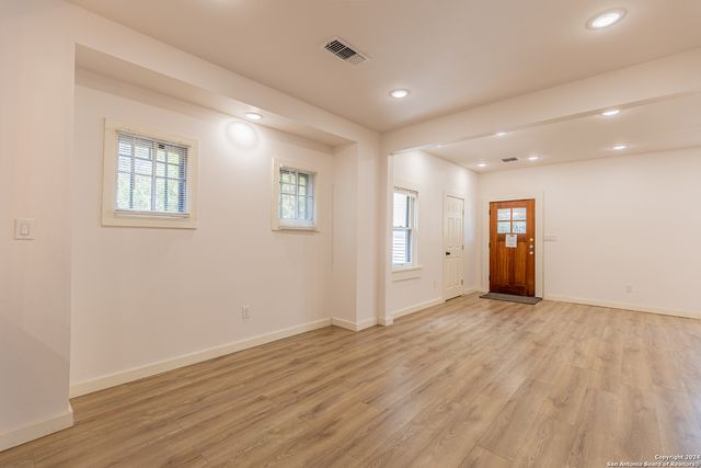 1010 BURNET ST, San Antonio, TX 78202