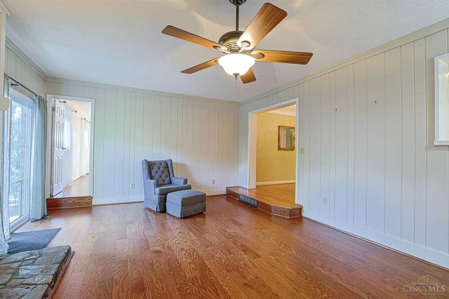 181 Ireland Avenue, Greenhills, OH 45218