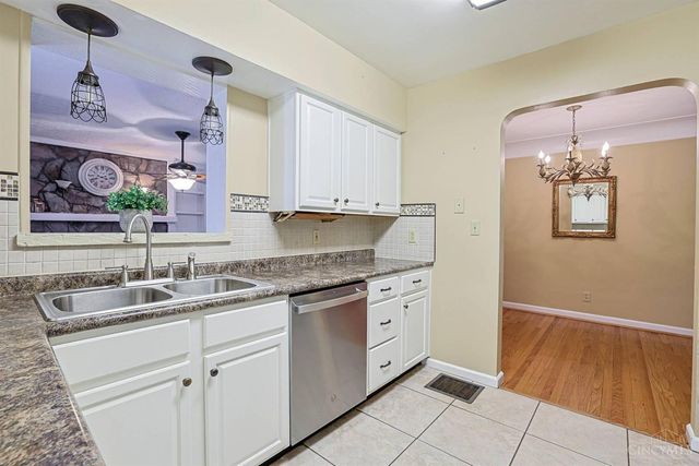 181 Ireland Avenue, Greenhills, OH 45218
