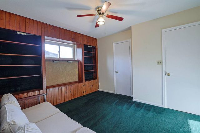 181 Ireland Avenue, Greenhills, OH 45218