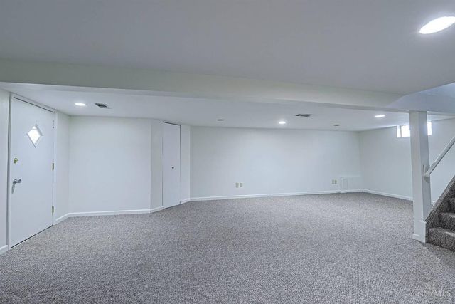181 Ireland Avenue, Greenhills, OH 45218