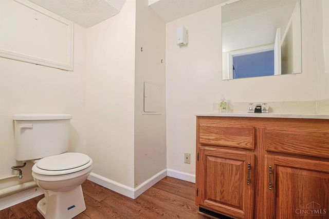 181 Ireland Avenue, Greenhills, OH 45218