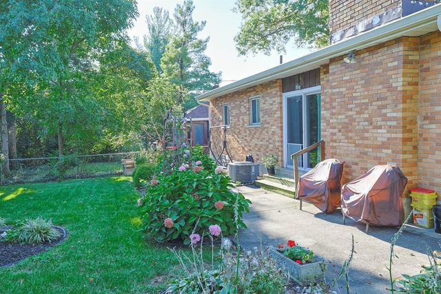 181 Ireland Avenue, Greenhills, OH 45218