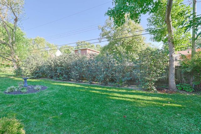 181 Ireland Avenue, Greenhills, OH 45218