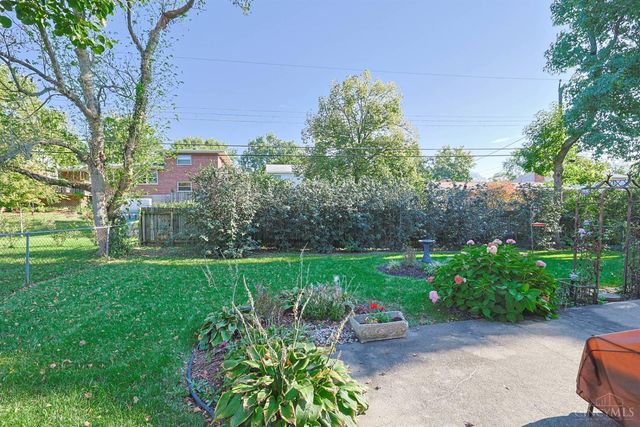 181 Ireland Avenue, Greenhills, OH 45218
