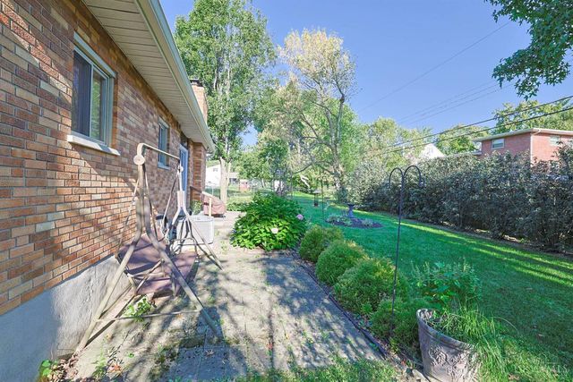 181 Ireland Avenue, Greenhills, OH 45218