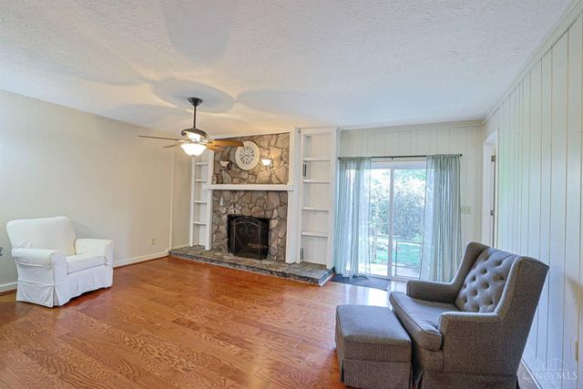 181 Ireland Avenue, Greenhills, OH 45218