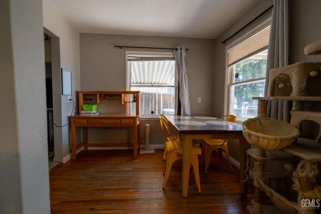 424 Wilson Avenue, Bakersfield, CA 93308