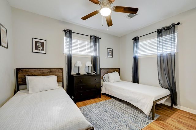 220 Caplin Street, Houston, TX 77022