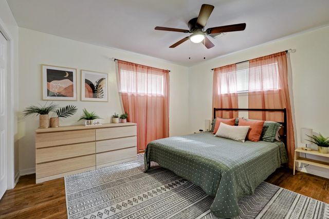 220 Caplin Street, Houston, TX 77022