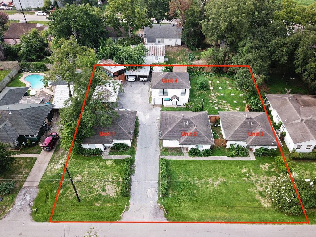 220 Caplin Street, Houston, TX 77022