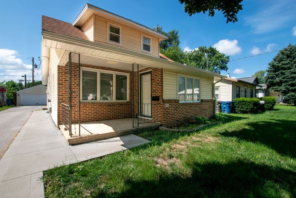 2529 Des Moines Street, Des Moines, IA 50317