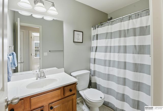 6958 N 88th Avenue, Omaha, NE 68122