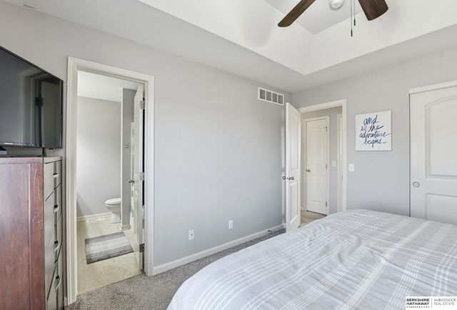 6958 N 88th Avenue, Omaha, NE 68122