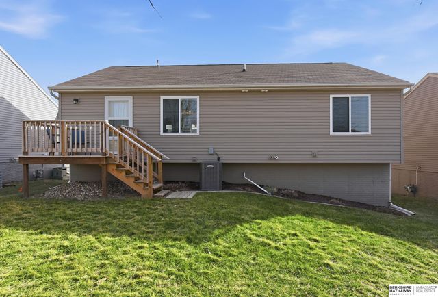 6958 N 88th Avenue, Omaha, NE 68122