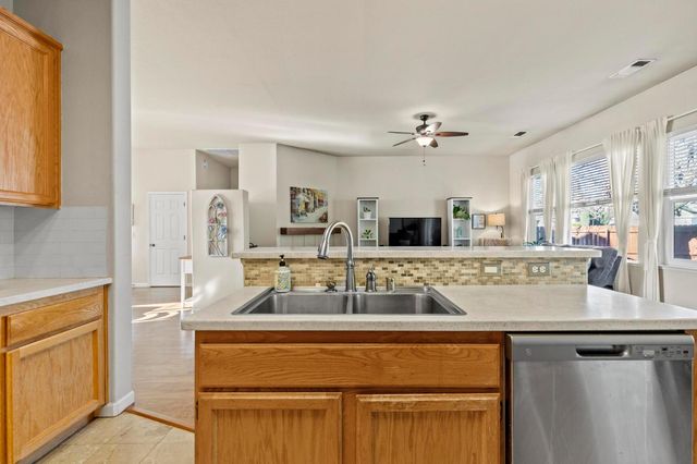 1023 Santa Barbara Way, Yuba City, CA 95991