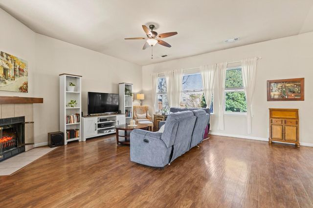 1023 Santa Barbara Way, Yuba City, CA 95991