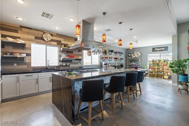 10596 Refugio Street, Las Vegas, NV 89141